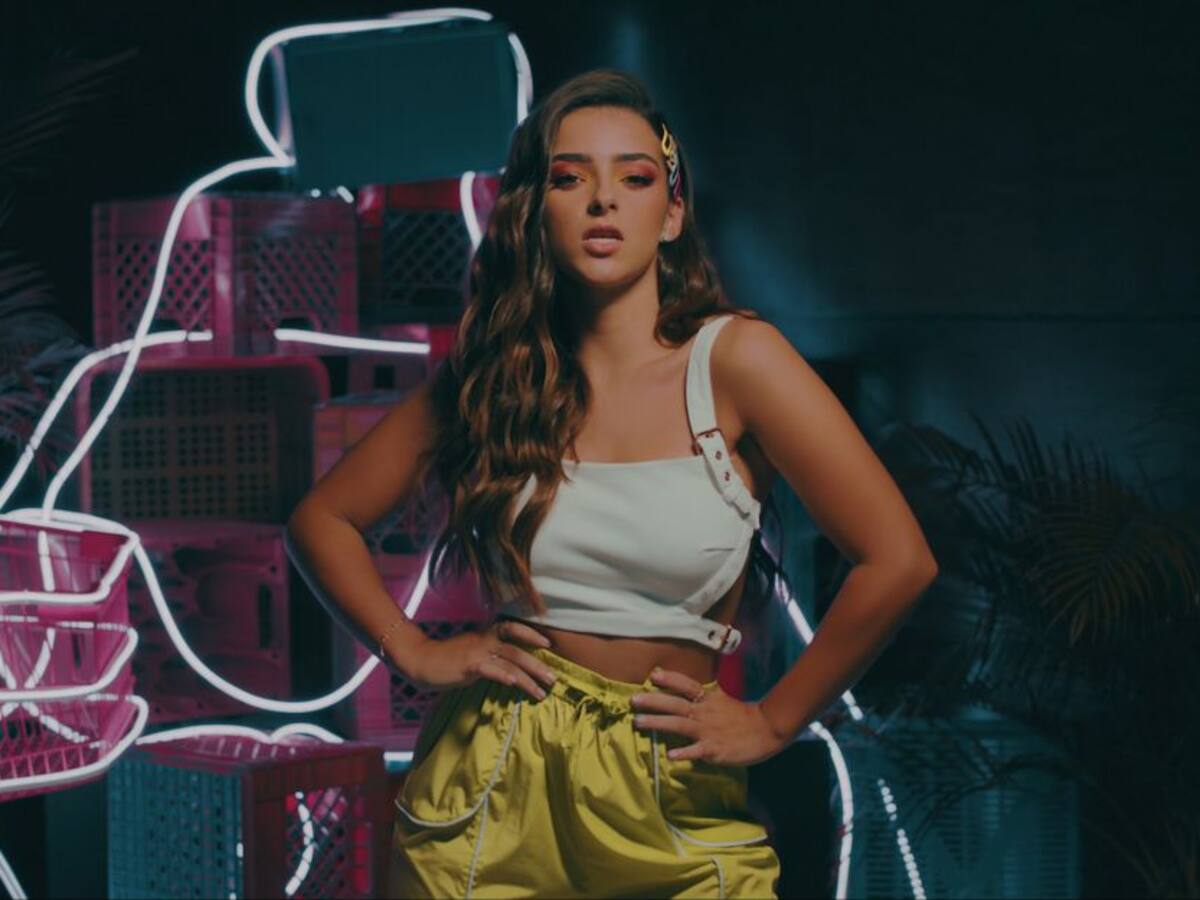 Adriana Torrón muestra una faceta más madura con “AU”