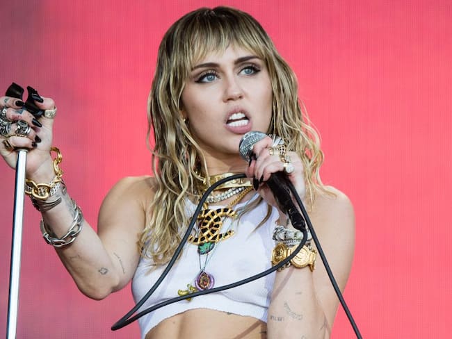 Miley Cyrus aseguró que ya no es gay por relación con Cody Simpson