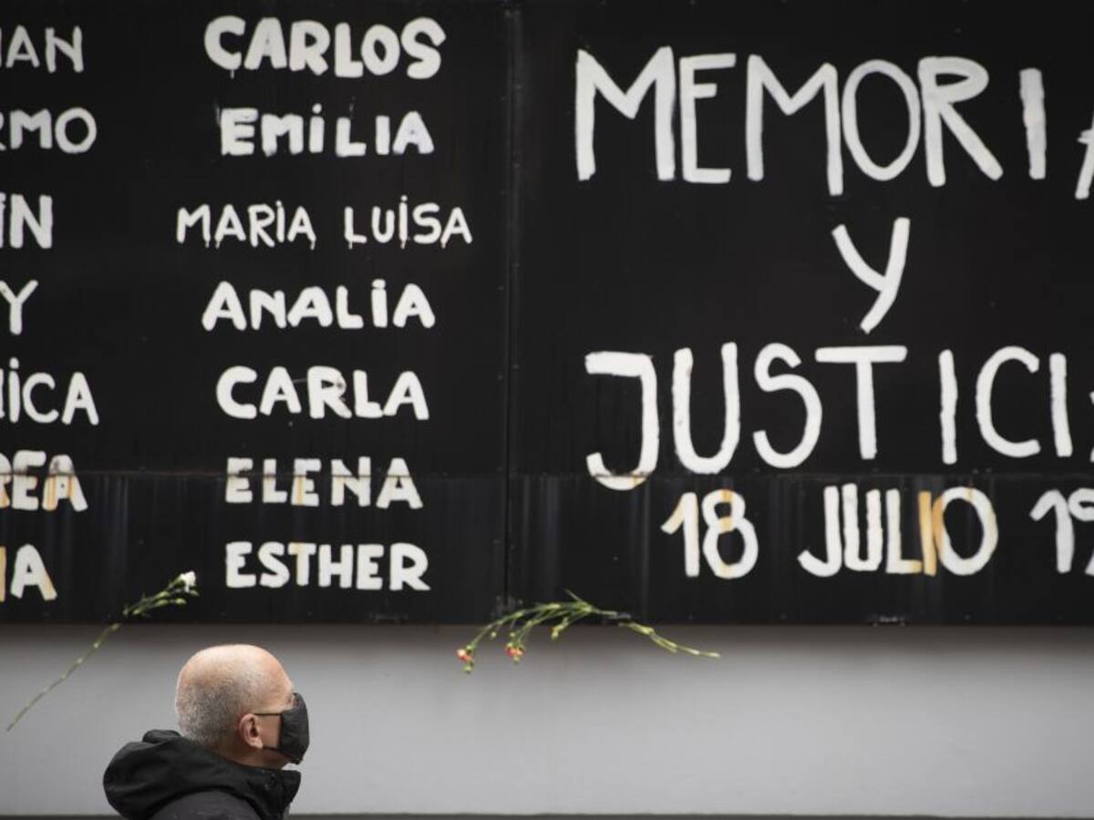 Argentina absuelve único acusado por atentado AMIA en 1994