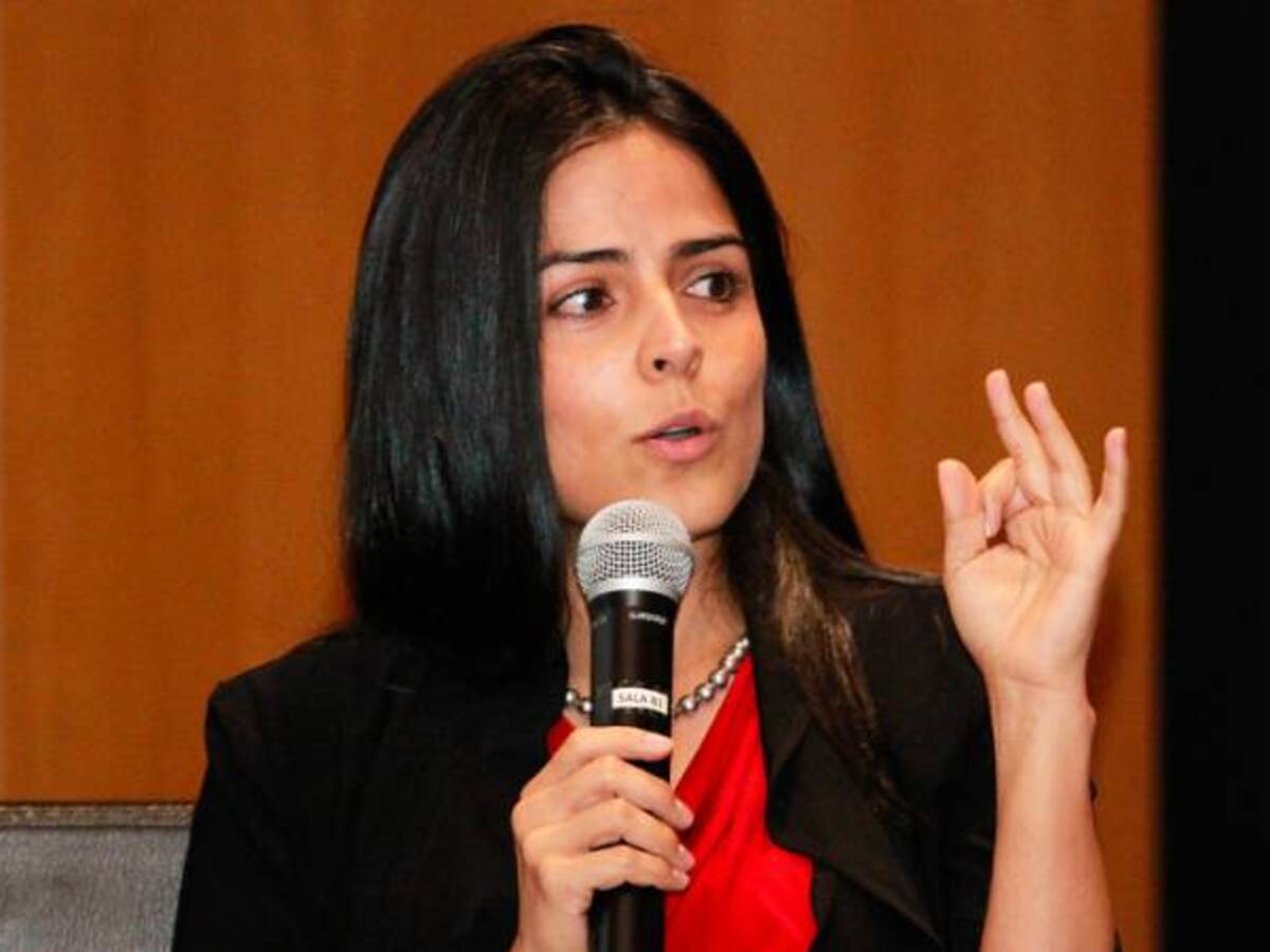 En primera instancia destituyen a gerente del Canal Capital por contrato de Claudia Palacios