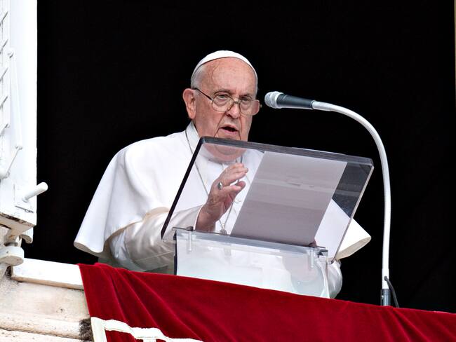 VATICAN CITY, VATICAN - OCTOBER 29: (EDITOR NOTE: STRICTLY EDITORIAL USE ONLY - NO MERCHANDISING). Pope Francis holds his speech during the Sunday Angelus blessing at St. Peter's Square on October 29, 2023 in Vatican City, Vatican. Pope Francis has called for a ceasefire in the Holy Land. Addressing the faithful gathered in St Peter's Square for his Sunday Angelus, the Holy Father invited everyone to "continue to pray ... for the serious situation in Palestine and Israel". In particular, he asked that humanitarian aid be allowed to enter Gaza and that all hostages be freed. (Photo by Vatican Media via Vatican Pool/Getty Images)