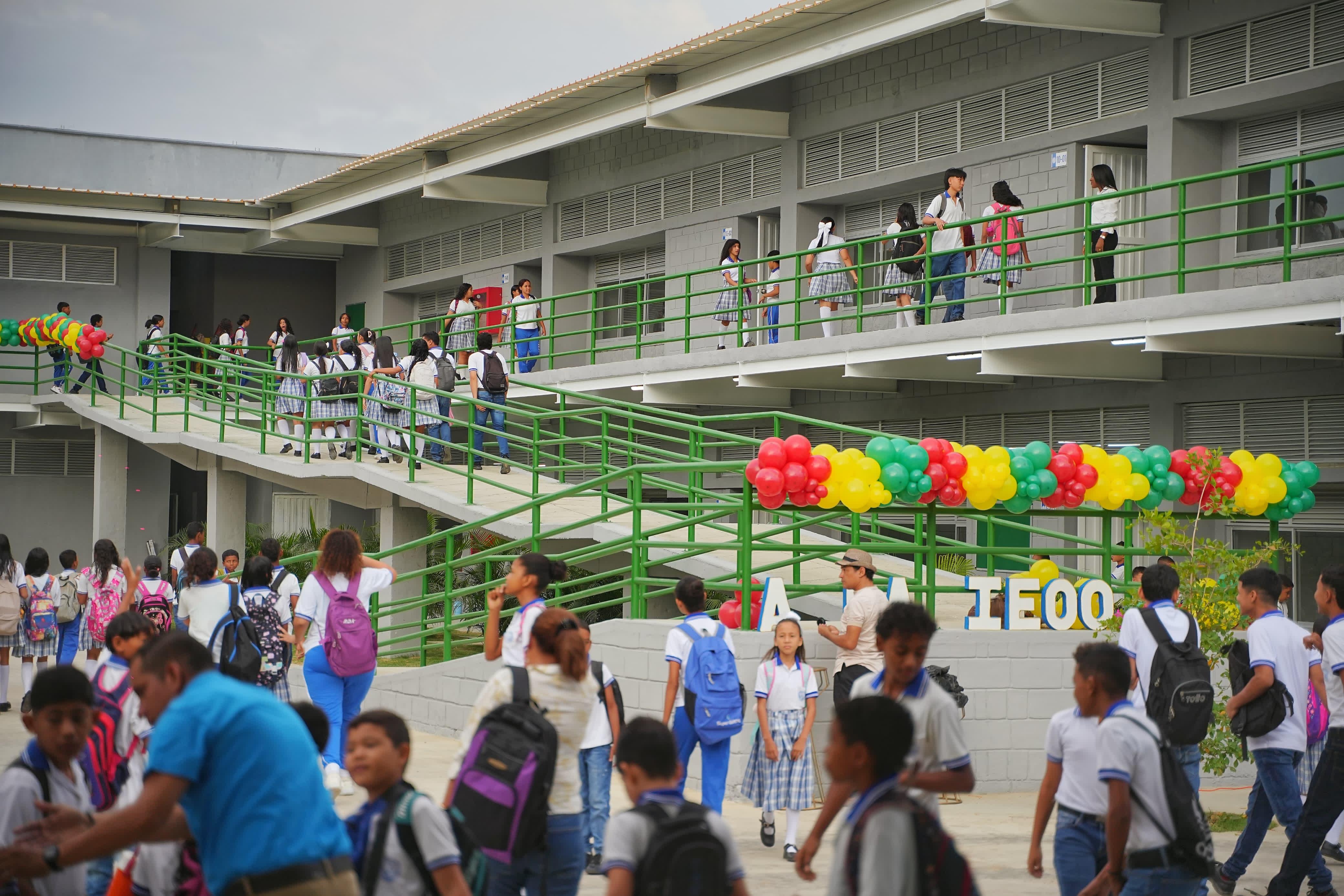 Bolívar inicia clases con énfasis en calidad, permanencia y acompañamiento