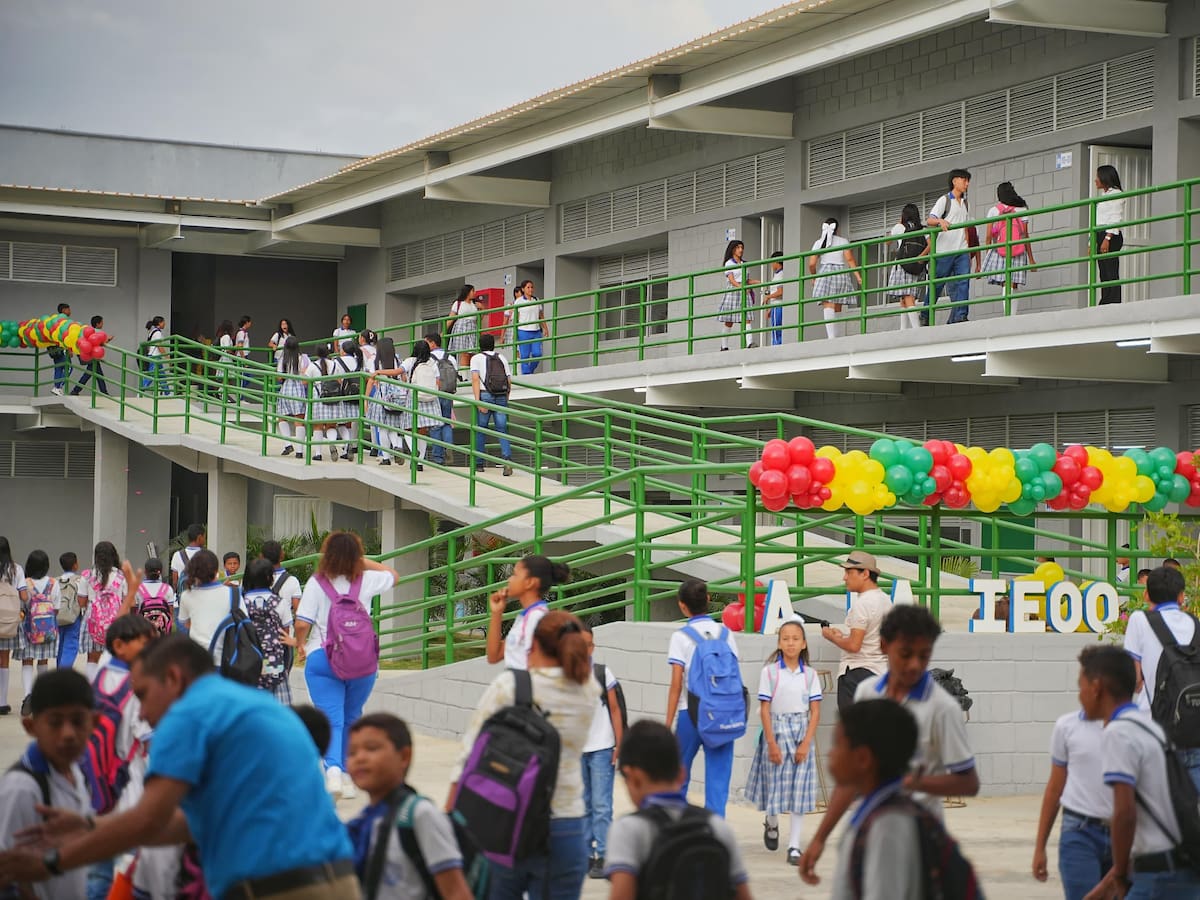 Bolívar inicia clases con énfasis en calidad, permanencia y acompañamiento