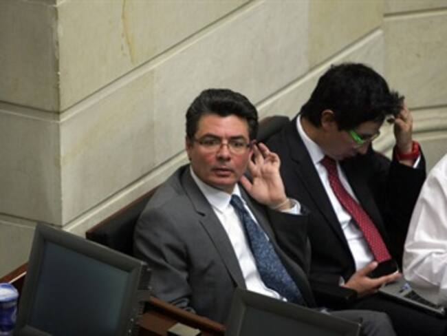 El momento político sí podría deformar la Reforma: Minsalud