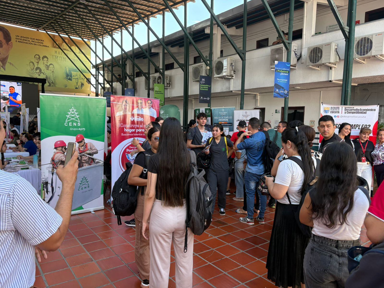 5ª Feria Laboral y Profesional Unisimón. / Foto: Jenny Márquez.