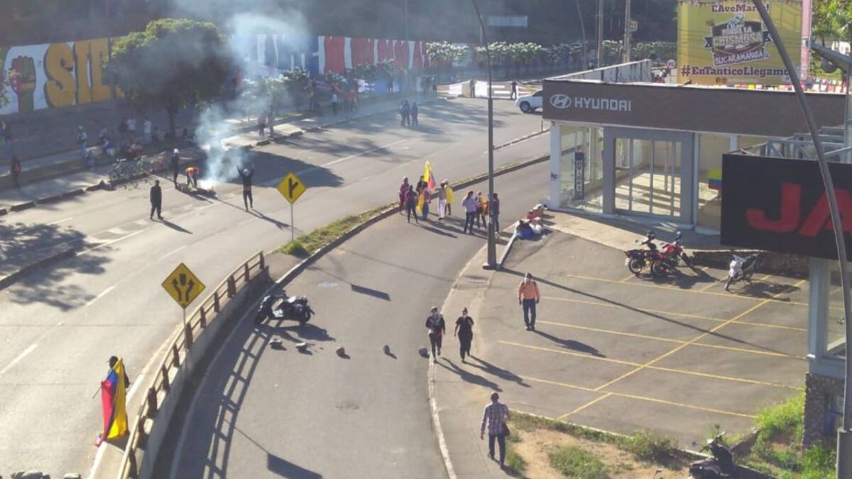 VIDEO: Hay bloqueos viales en primera jornada de protestas