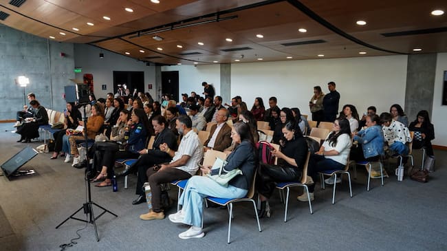 Expertos, académicos, lideres empresariales y de la sociedad civil de dieron cita en la Universidad EAN para hablar del futuro del agua en Colombia. | Foto: Caracol Radio