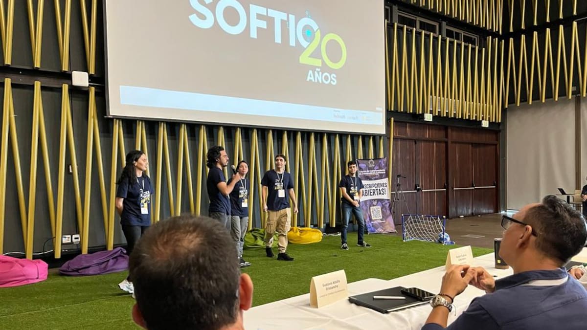 ¡Hackathon en Bucaramanga! Más de 90 estudiantes de programación compiten en Softic 2023