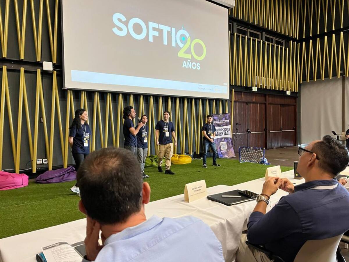 ¡Hackathon en Bucaramanga! Más de 90 estudiantes de programación compiten en Softic 2023