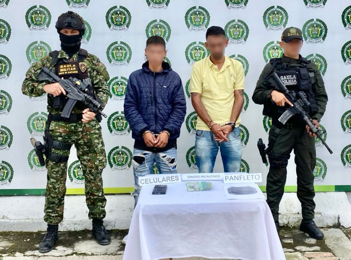 Capturan presuntos extorsionistas del frente 41 de las disidencias FARC. Foto: @GaulaMilitares