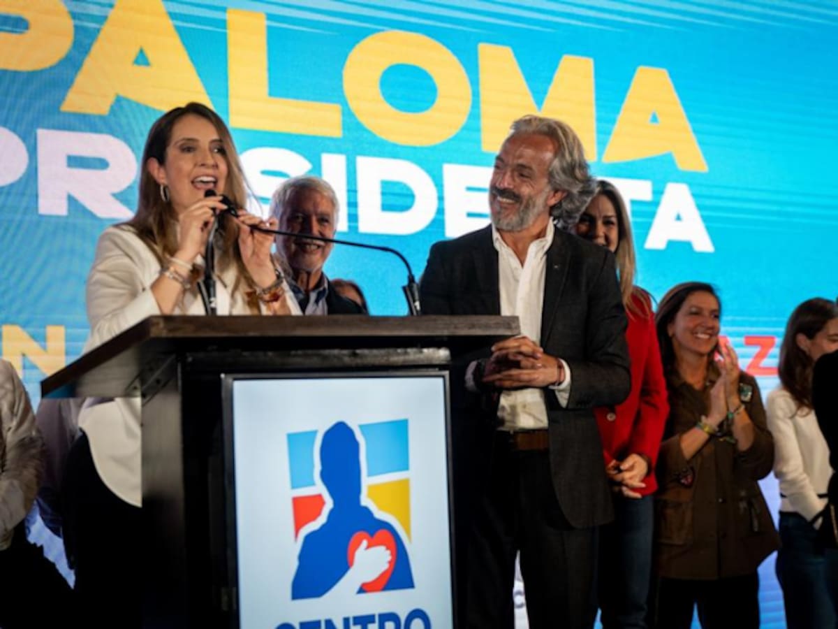 Fórmula presidencial Valencia-Oviedo desata choque político y reacciones en redes sociales