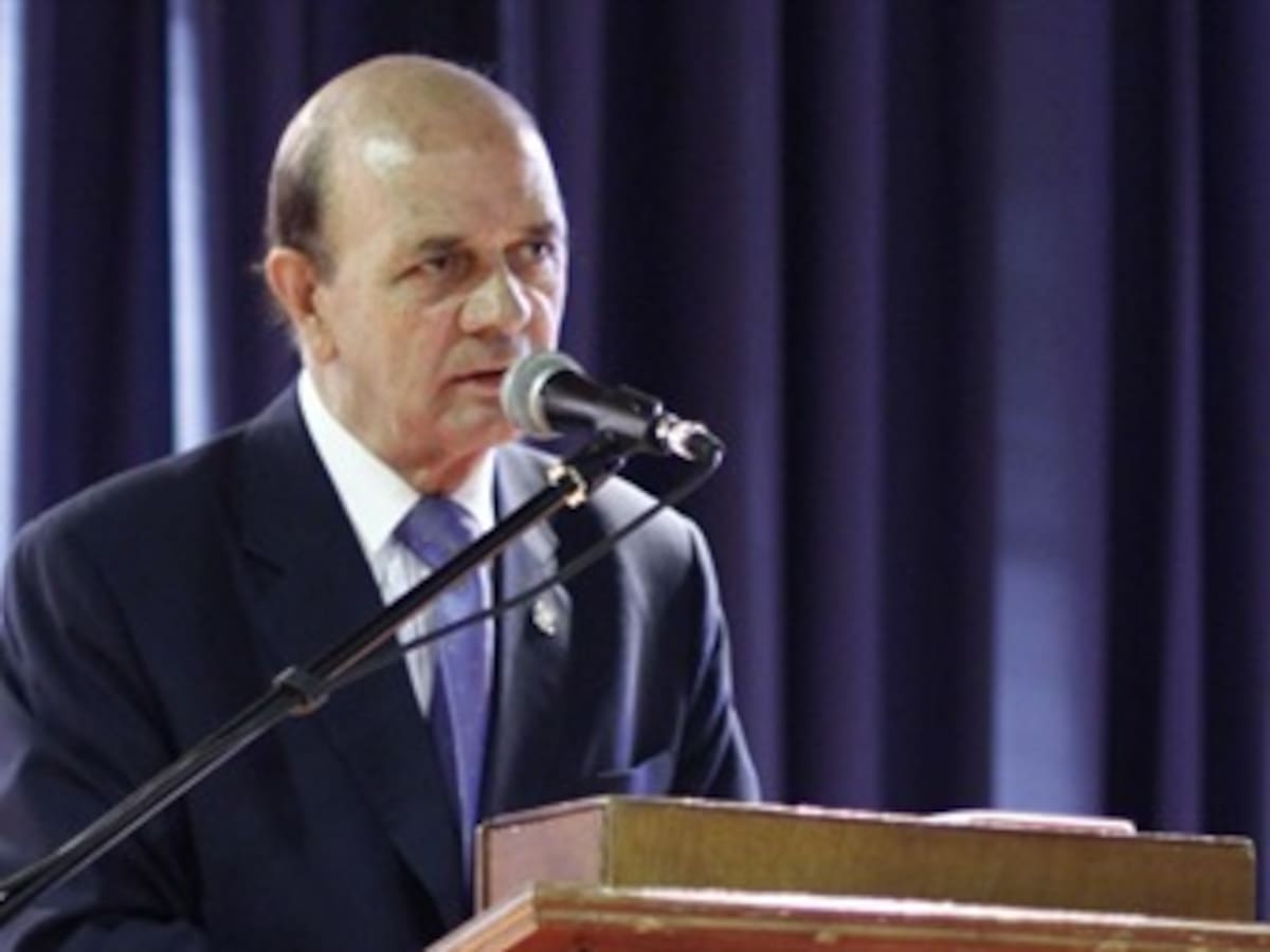 Rinde indagatoria el parlamentario Óscar Arboleda