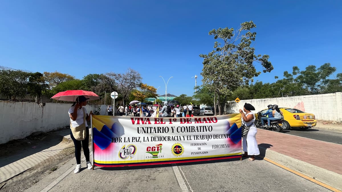 Marcha en Santa Marta tuvo masiva participación de sindicatos y organizaciones sociales