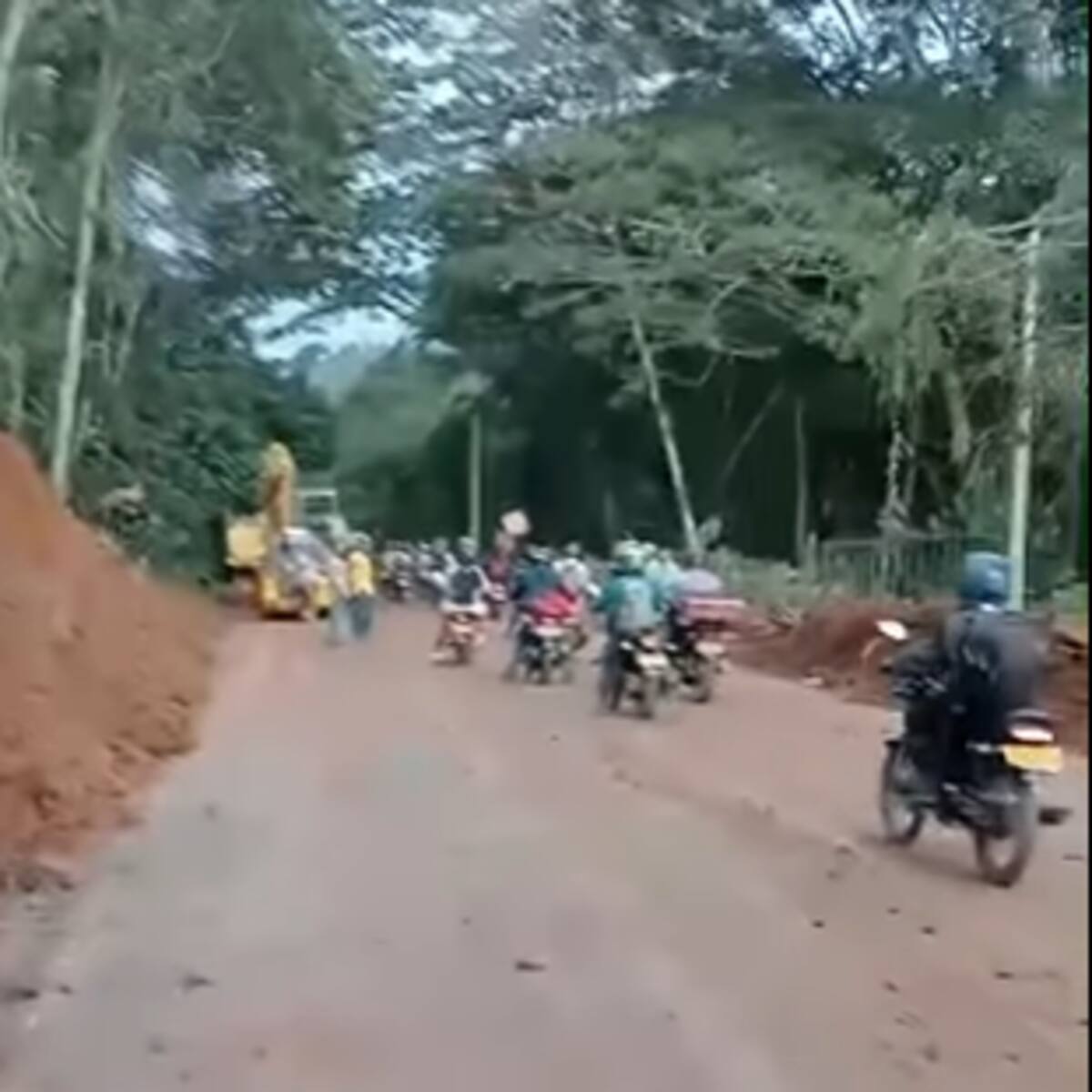 Habilitada vía Río Verde - Barragán, Quindío afectada por derrumbes, mucha precaución a conductores