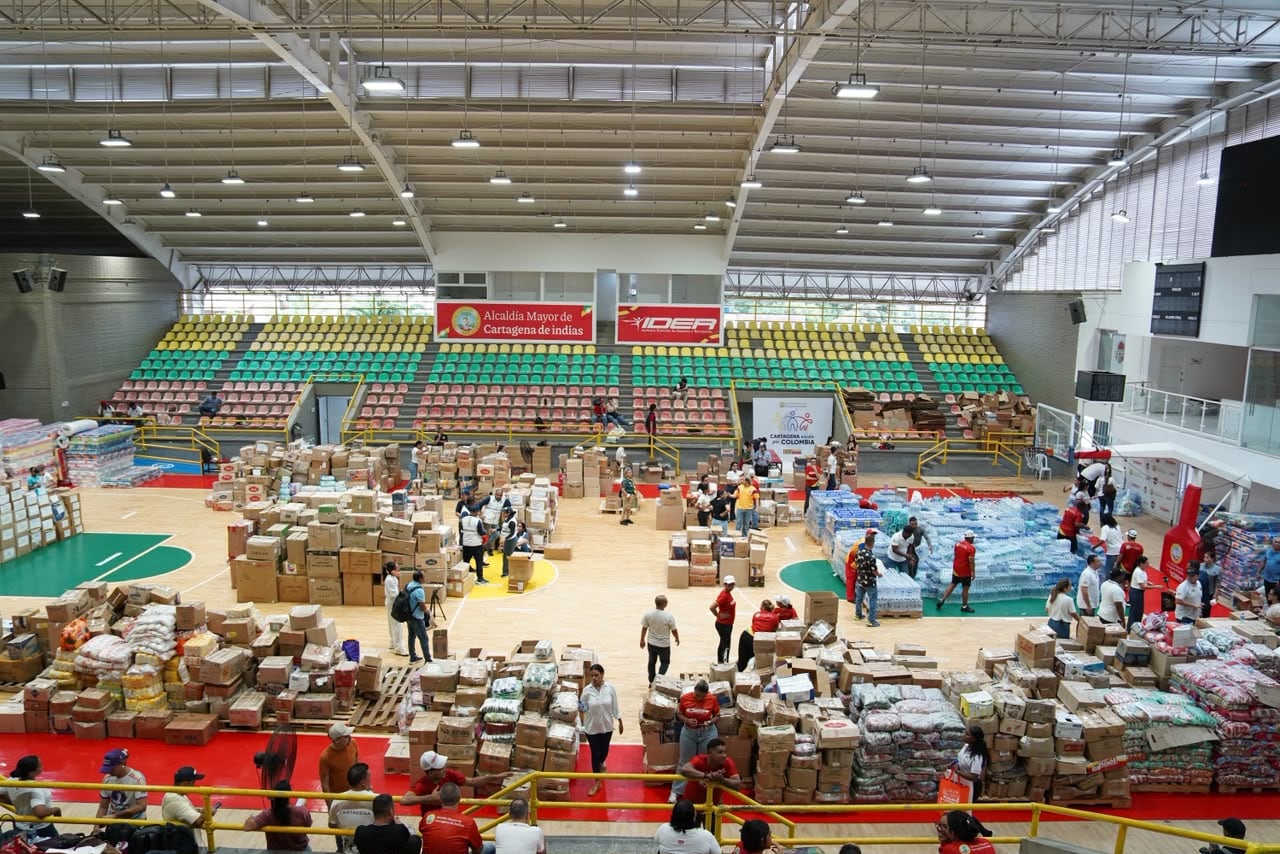 Toneladas de ayuda humanitaria para las familias afectadas del terremoto. // Alcaldía de Cartagena