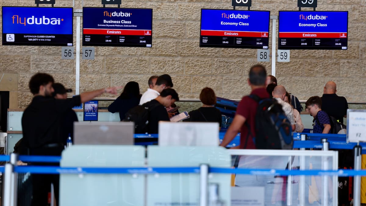 Pasajeros del vuelo Dubái-Tel Aviv narraron los aterradores momentos vividos tras ataque al piloto