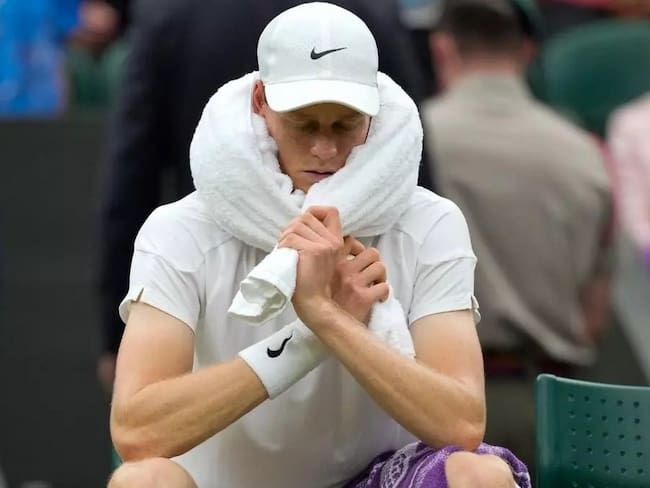 Sinner supera un primer set incierto y avanza a la tercera ronda del Abierto de Australia