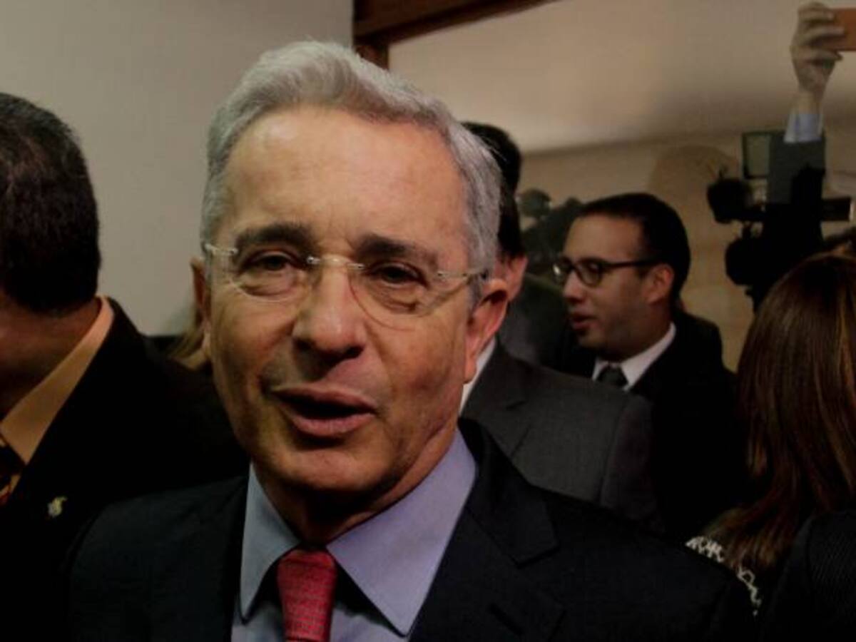 Uribe pide que el nuevo acuerdo de paz no sea definitivo
