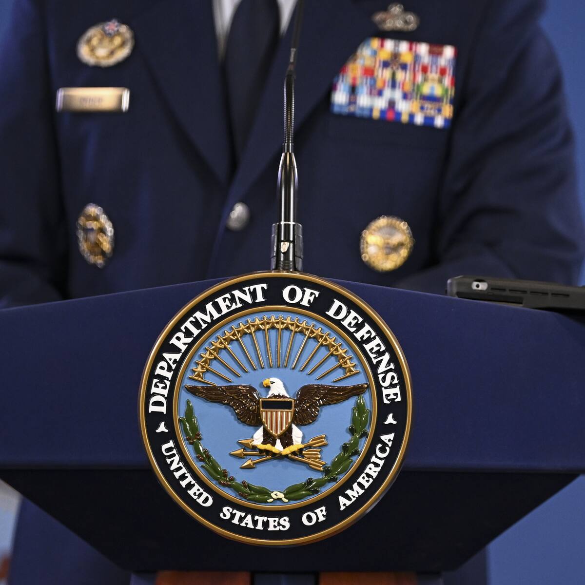 Filtran documentos clasificados del Pentágono con espionaje de Rusia y Ucrania