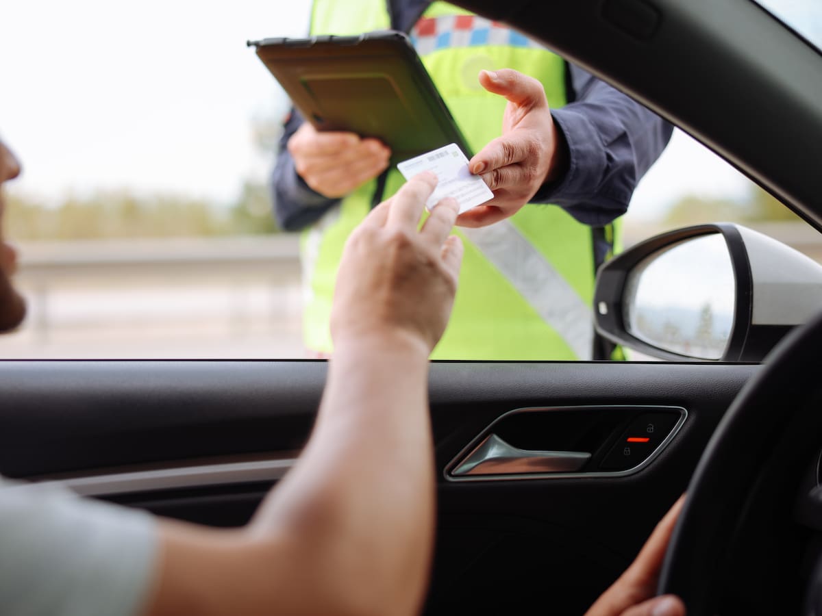 Verifique en este link si tiene comparendos con su número de cédula o placa