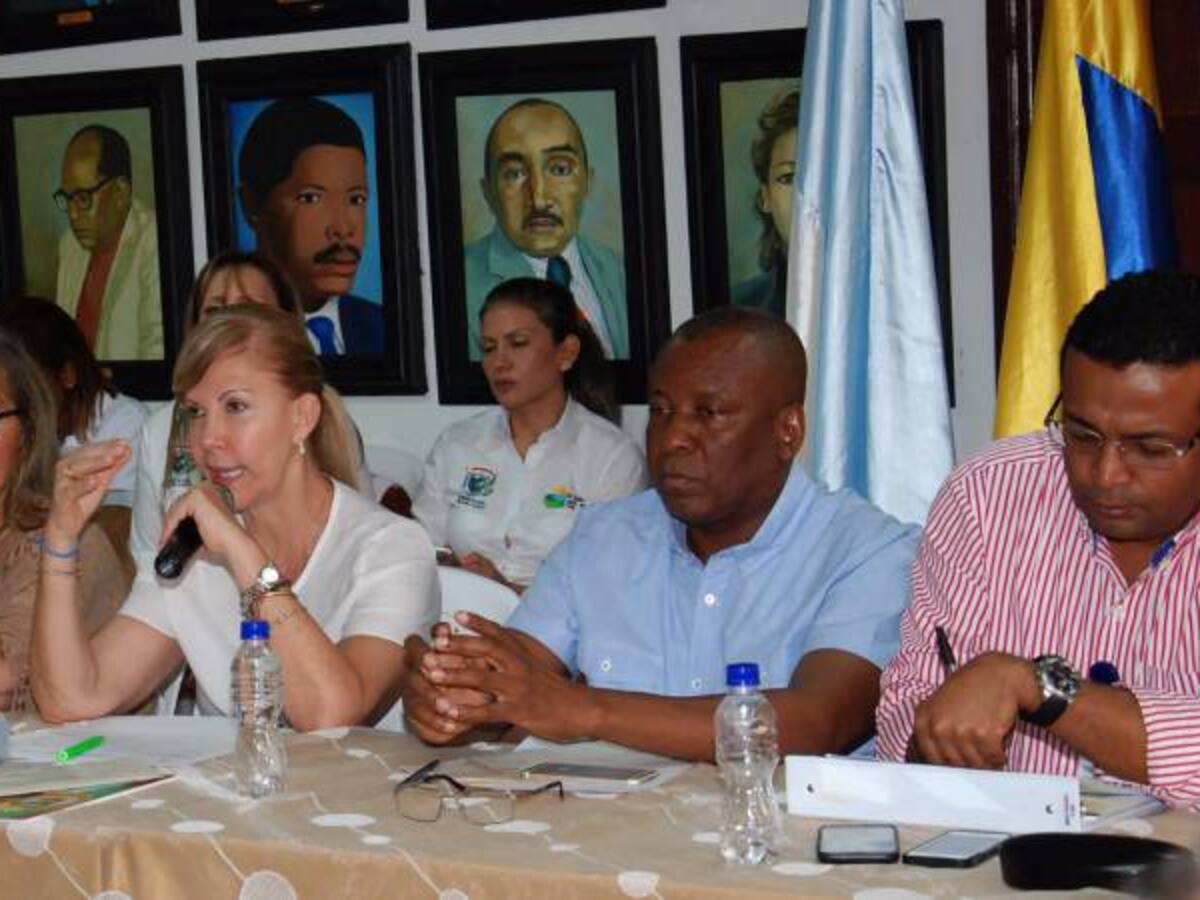 Gobierno firma contrato Plan para la Paz en el Valle