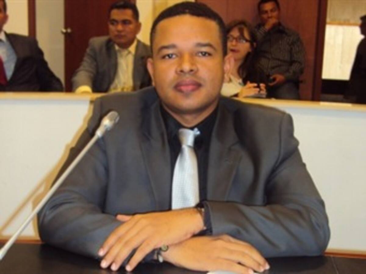 Yahir Acuña se defenderá en libertad