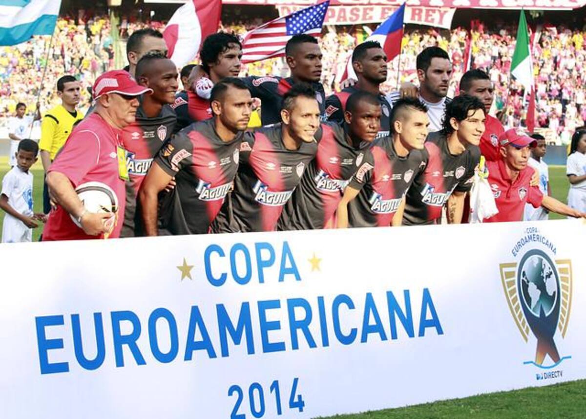El encuentro de la Copa EuroAmericana resultó favorable al equipo del Principado, que con gol del búlgaro Dimitar Berbatov derrotó a Junior Metropolitano de Barranquilla.