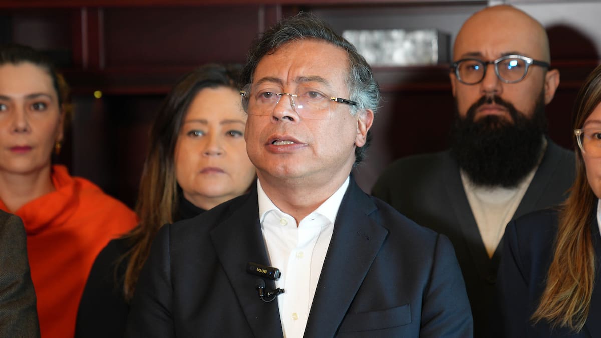 “Petro firmó un memorando de la Ruta de la Seda que no es tan importante”: comentarista político