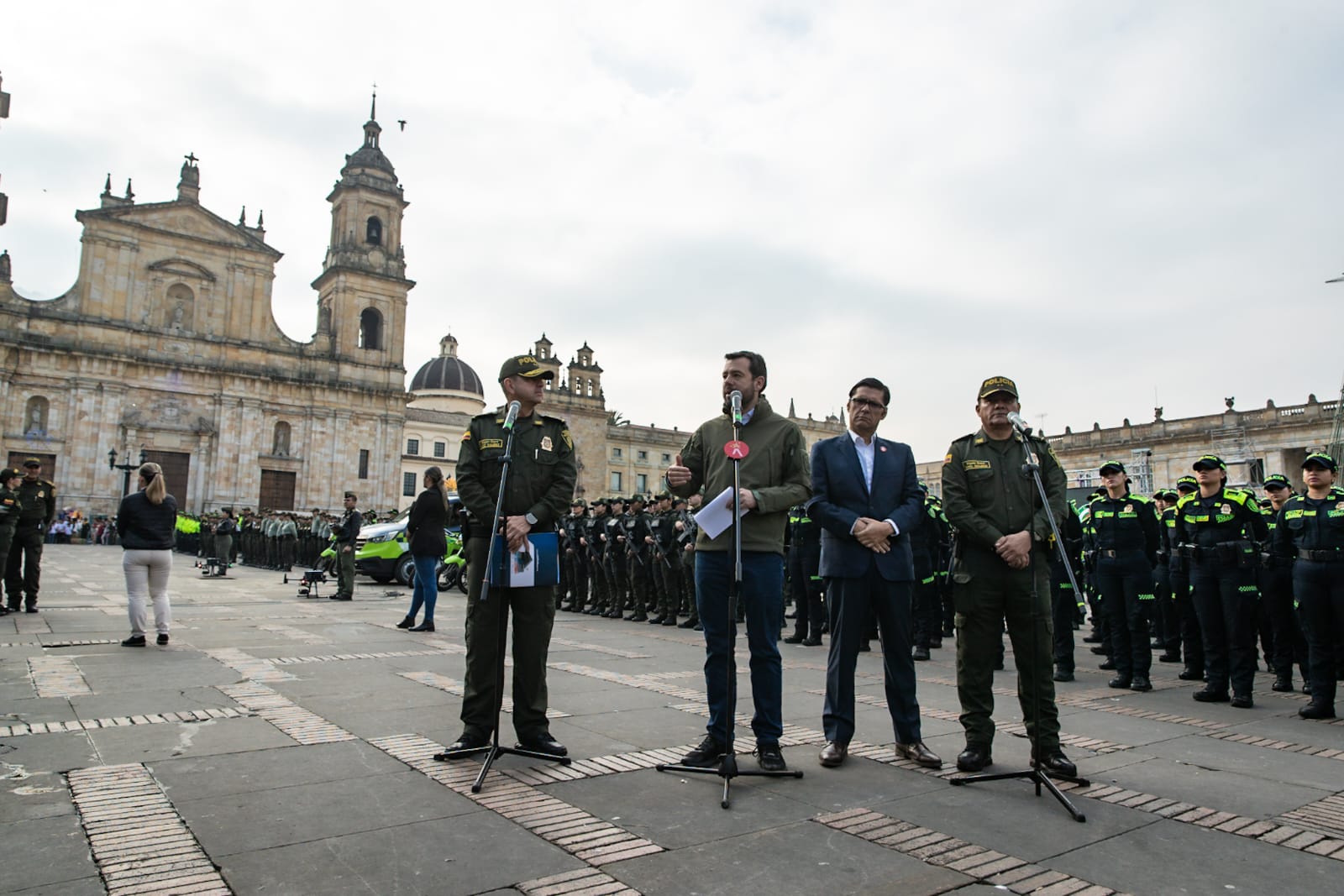 Alcalde Carlos Fernando Galán refuerza la seguridad en Bogotá.