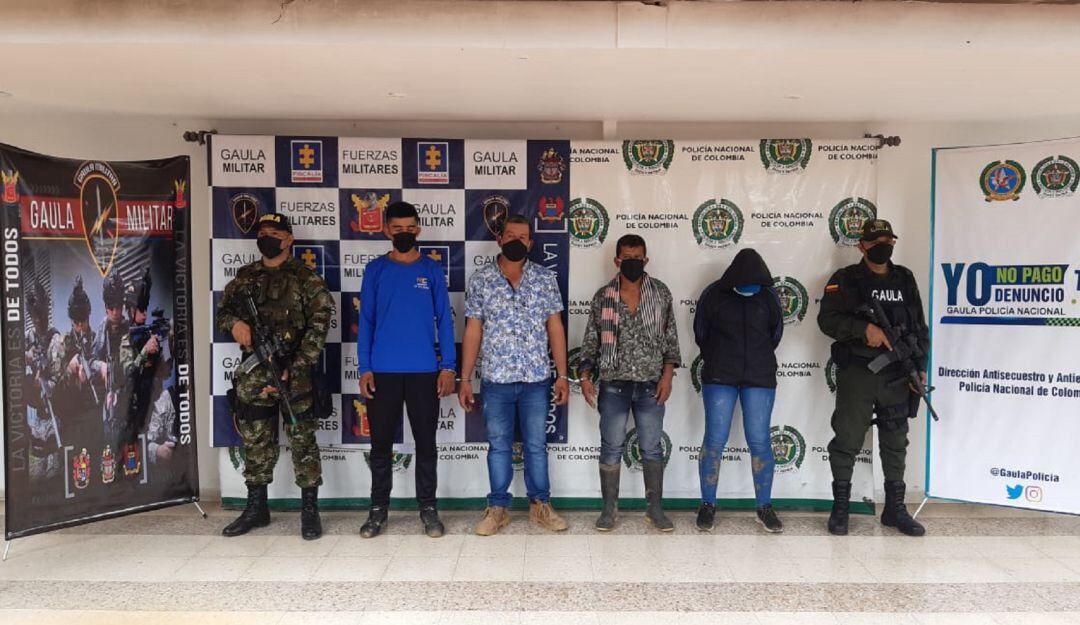 Dentro de los capturados se encuentra  la  compañera sentimental del Loco Ferney, todos   pertenecerían a la Segunda Marquetalia. 