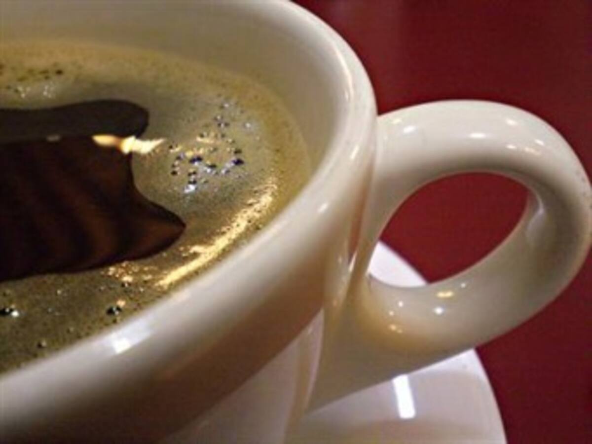 Fracasa intento de romper Récord Guinness de miles de personas tomando café