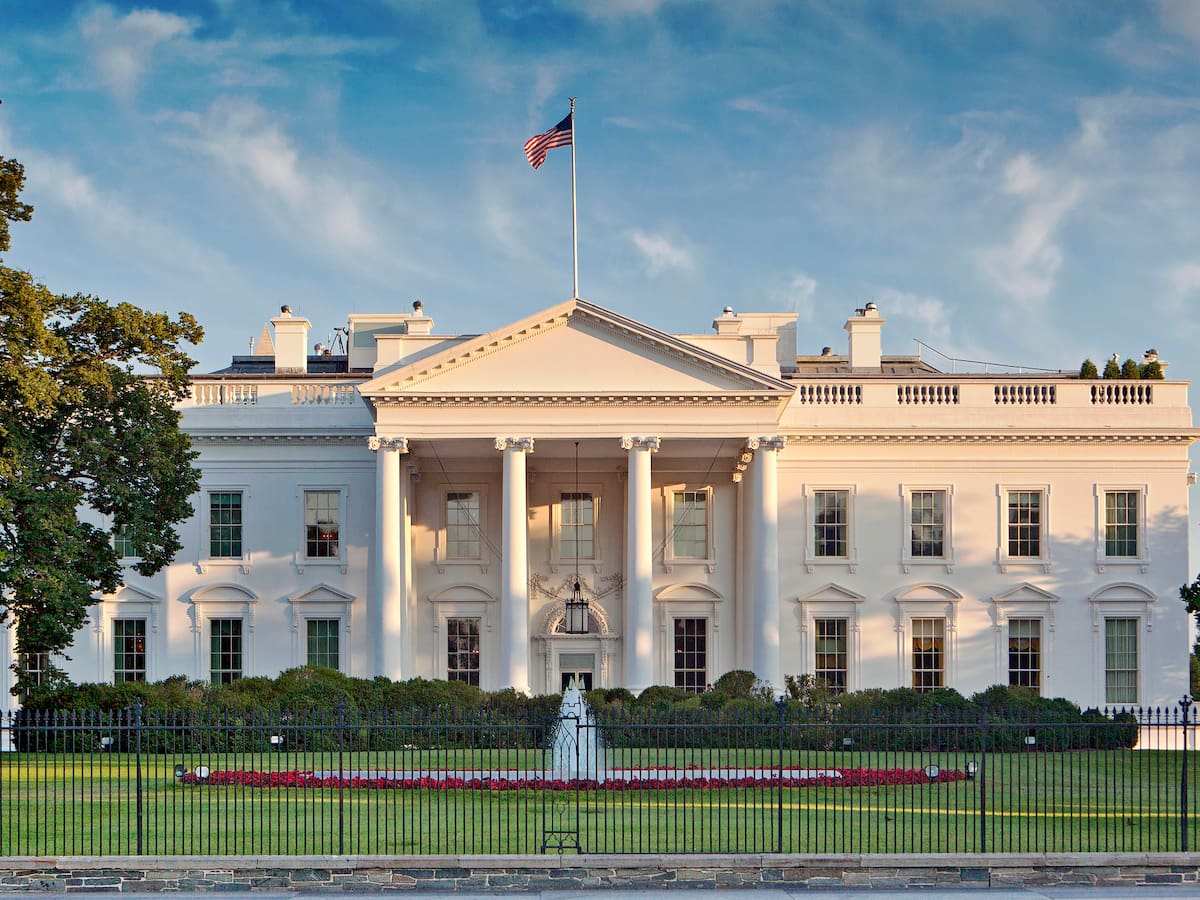 Alerta en la Casa Blanca: investigan disparos cerca de la residencia presidencial