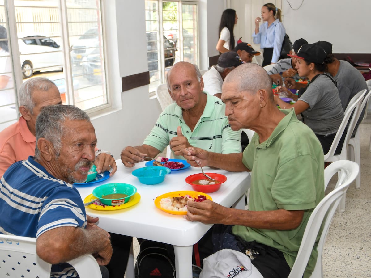 Arrancan los comedores comunitarios para atención a población vulnerable