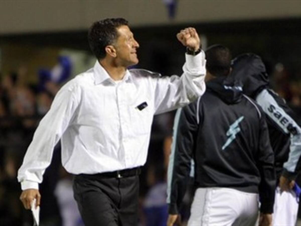 Once Caldas vence 3-1 a Nacional y amplia su dominio en el fútbol colombiano