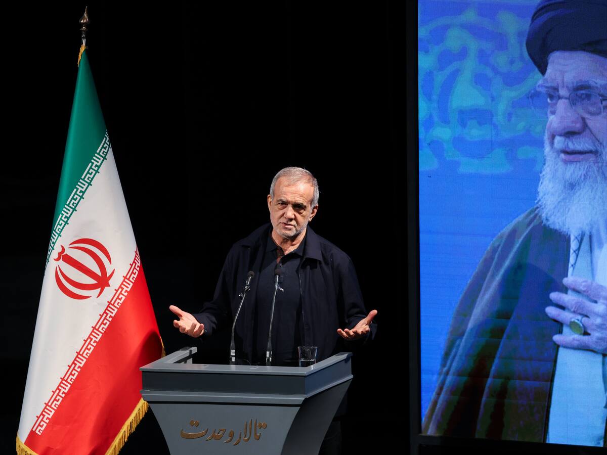 Presidente iraní descarta producir armas nucleares, pero no renunciará al enriquecimiento de uranio