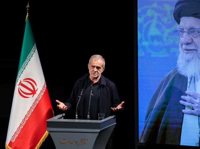 Presidente iraní descarta producir armas nucleares, pero no renunciará al enriquecimiento de uranio (Photo by Foad Ashtari/SOPA Images/LightRocket via Getty Images)