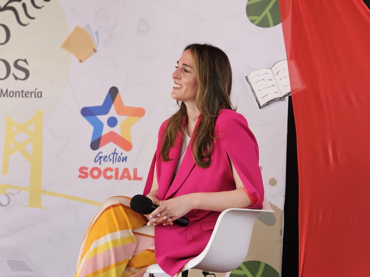 La escritora Montserrat Martorell abrió la primera jornada de Un Río de Libros en Montería