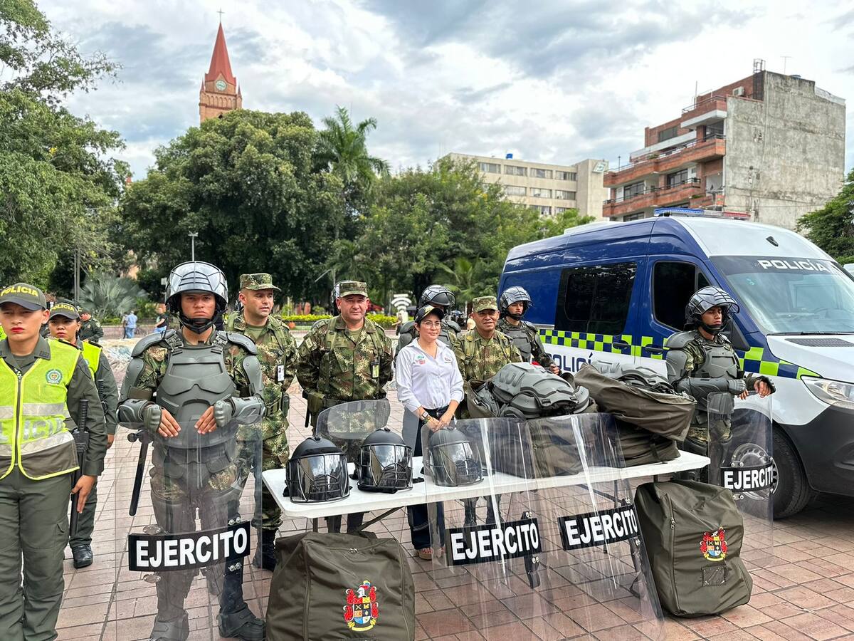 Entregan dotación en equipos a autoridades en el Huila