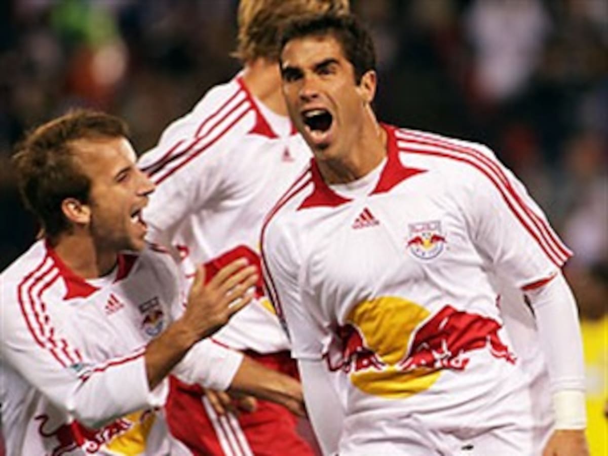 Juan Pablo Angel volvió a marcar en la MLS y los Red Bulls vencieron a Galaxy