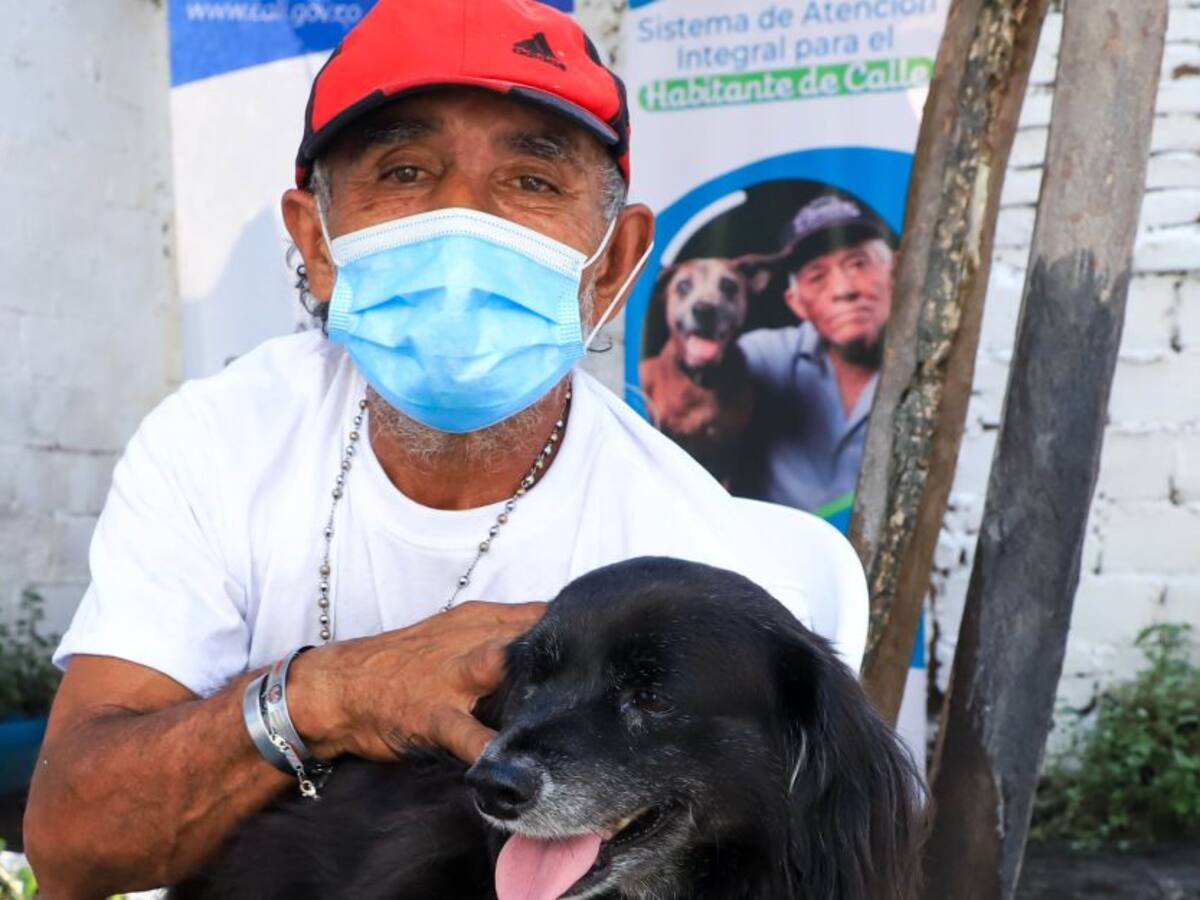 Cali abrió centro de atención a personas en situación de calle con mascotas