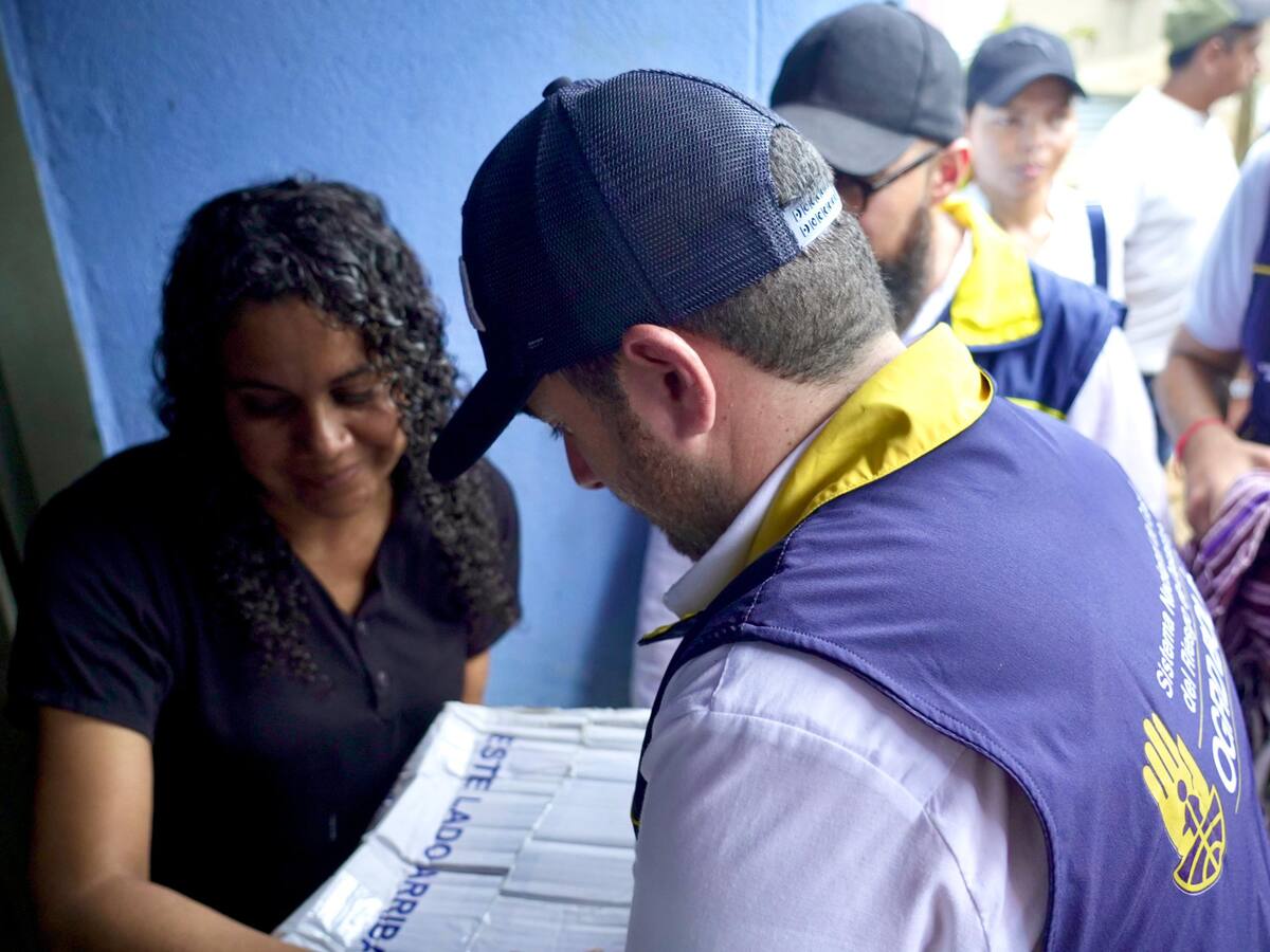 Unidad Nacional de Riesgo entregó ayudas a damnificados en Montecristo, Bolívar