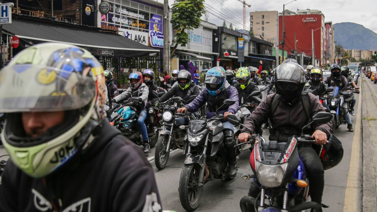 Al Oído: Disfrazados de moteros y con vandalismo, secuestraron a Bogotá; calientan para elecciones