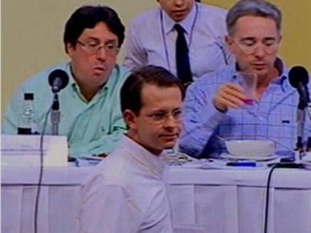 Revuelo político por participación del ex ministro Arias en el Consejo Comunal