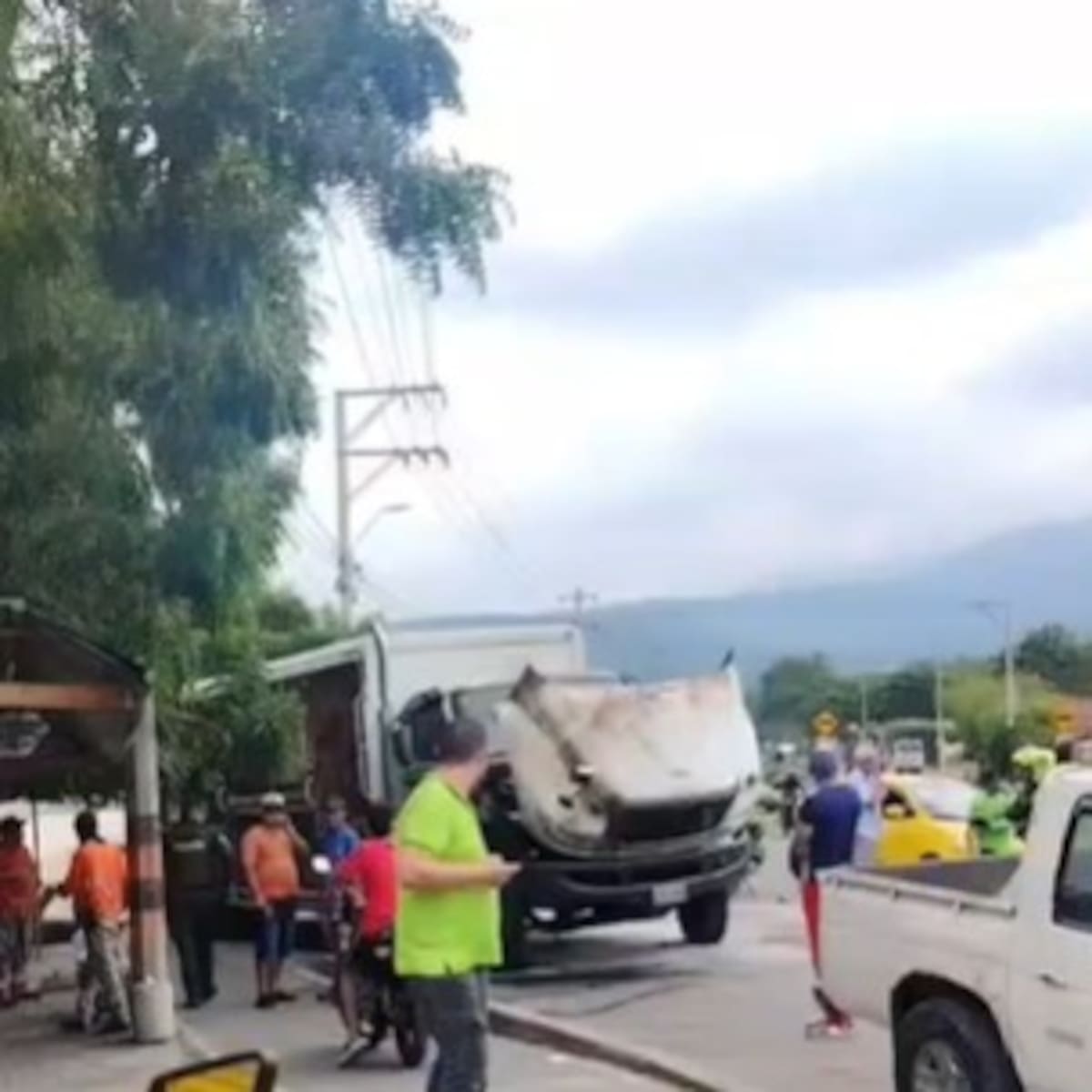 Incineran camión cargado con cerveza en Los Patios, Norte de Santander