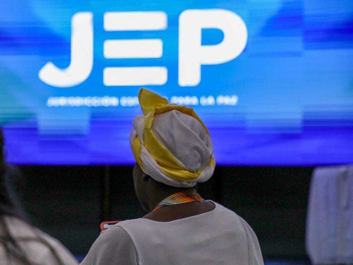 Tres miembros de las extintas FARC deberán comparecer ante la JEP