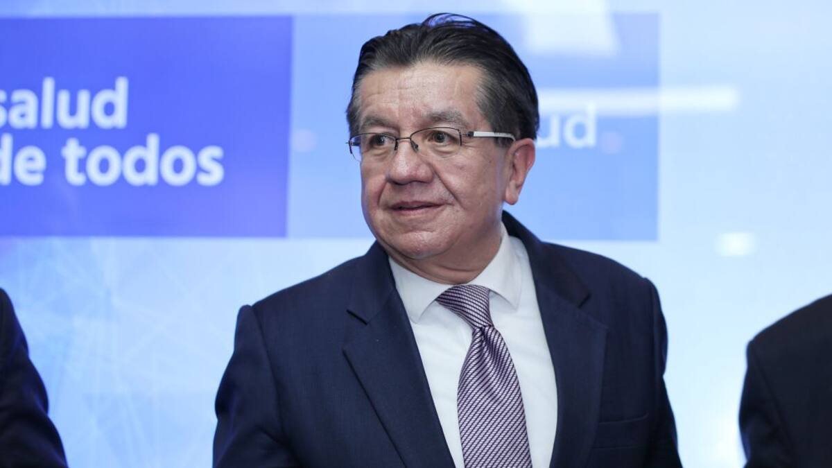 Mayores de 70 y personal médico serán primeros en recibir vacuna del COVID-19