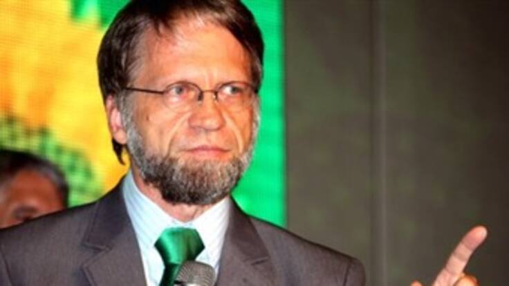 Sectores de Partido Verde reclaman regreso de Antanas Mockus