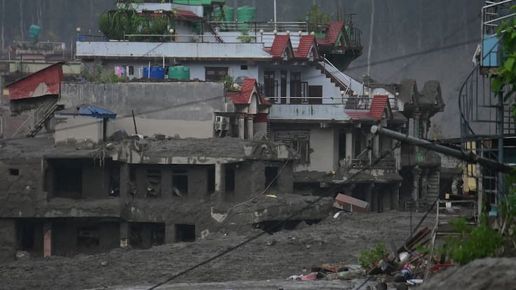 Ya son 95 muertos y al menos 500 desparecidos por la fuerte riada en Nepal