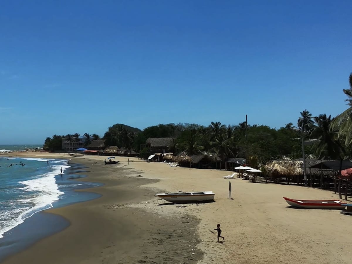 Santa Verónica celebra sus fiestas patronales con agenda de fe, deporte y música frente al mar