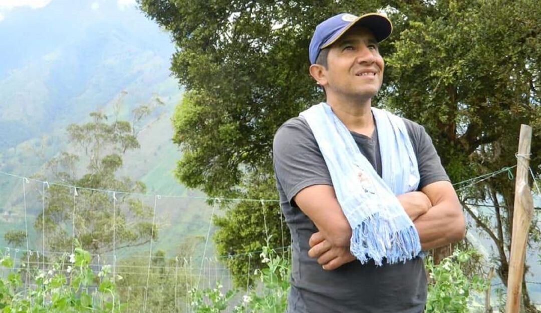 Alonso Ávila es productor y concejal de Santa Isabel.